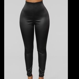 Fashion Nova Leggings